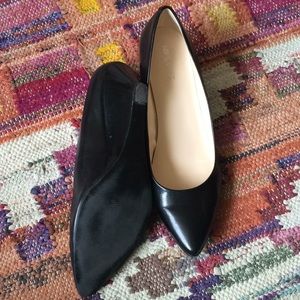 Black wedges